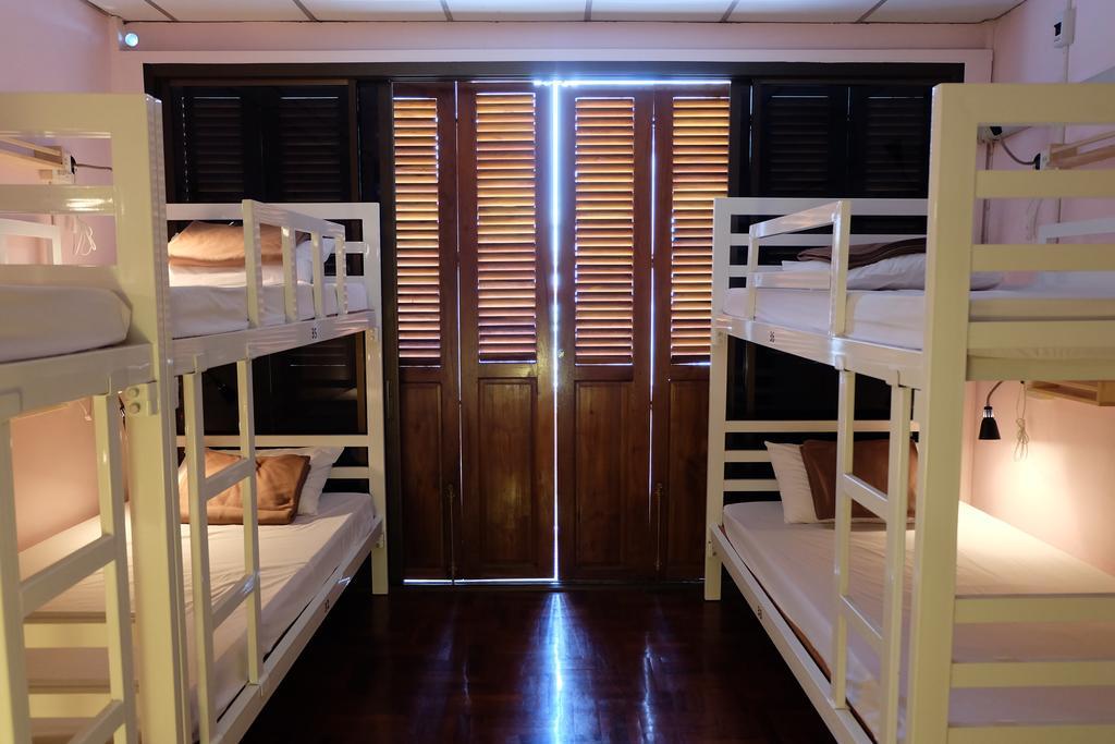 Tiny Hostel Бангкок Екстер'єр фото