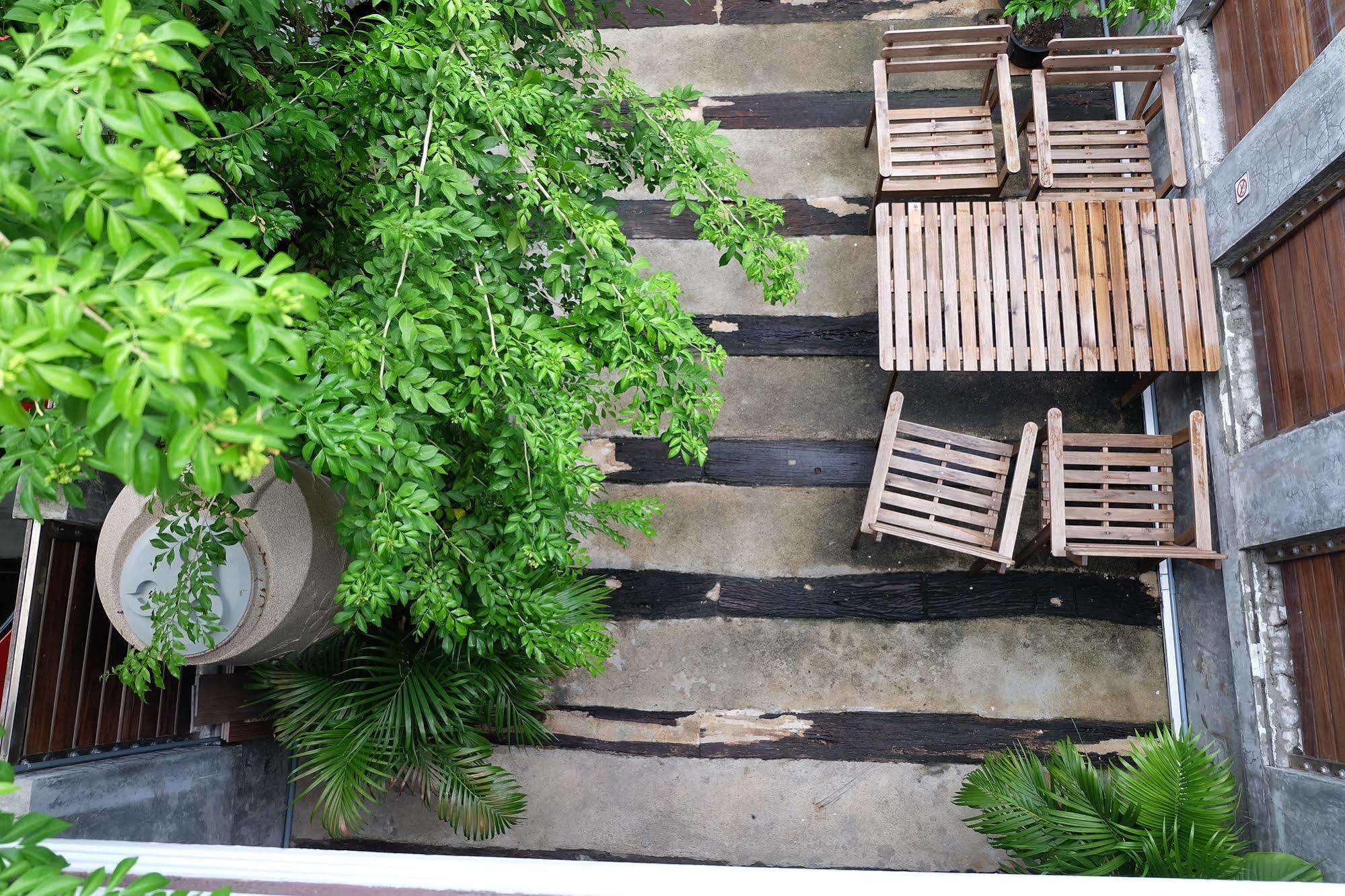 Tiny Hostel Бангкок Екстер'єр фото